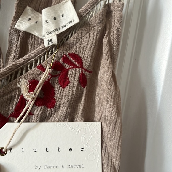 Never worn - Picture 2 of 3